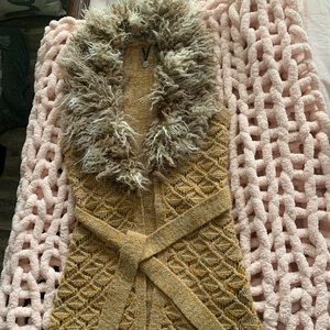 🌸🌸BUCKLE BKE CARDIGAN/SWEATER🌸🌟SOLD🌟